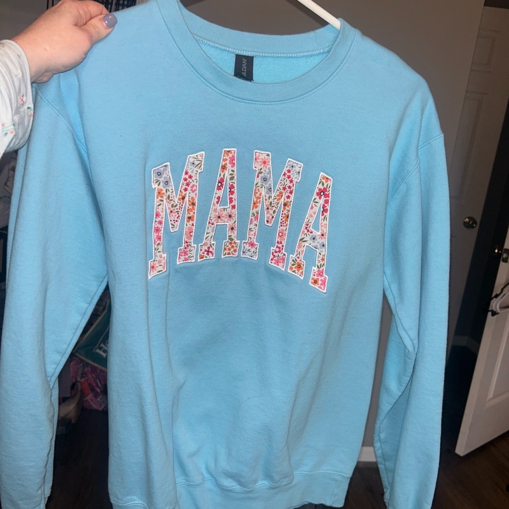 Blue 'MAMA' floral embroidered Sweatshirt